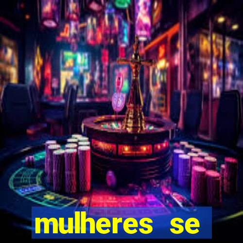 mulheres se exibindo ao vivo